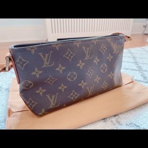 Vintage Louis Vuitton crossbody bag